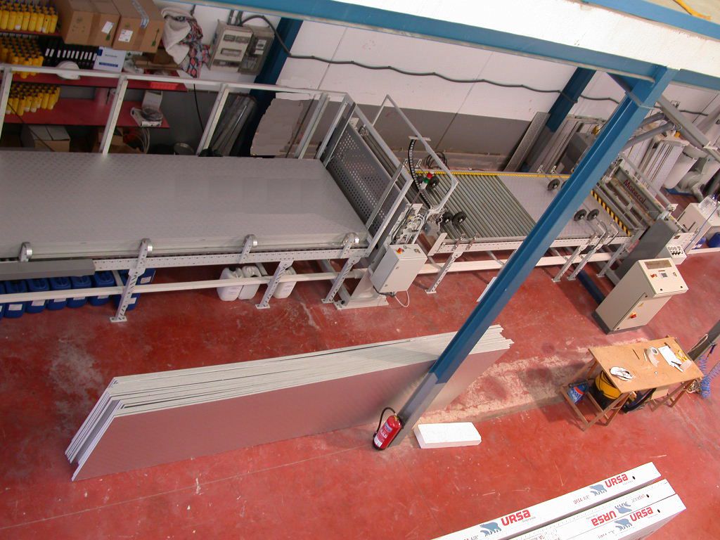 Maquina Automática para la Fabricación de Conductos